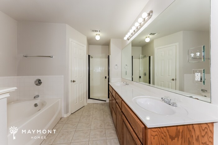 Building Photo - 722 Mr Haney Dr