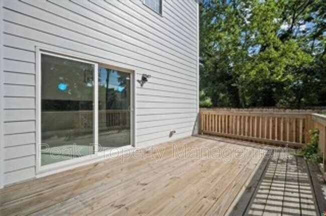 Building Photo - 1203 N 19th St