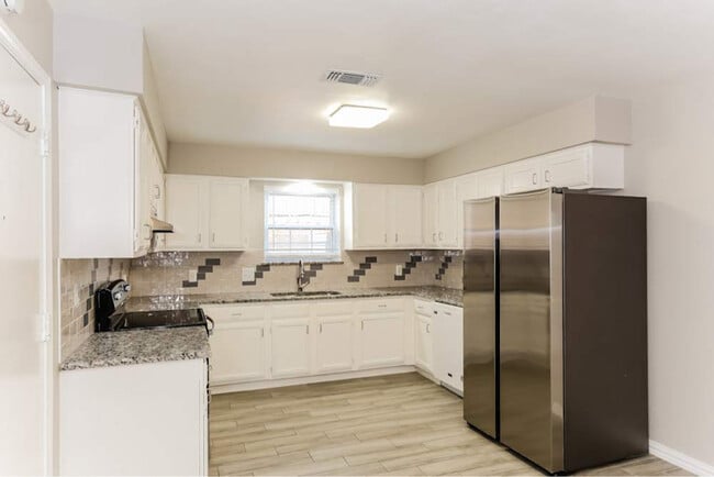 Building Photo - 6227 Hott Springs Dr