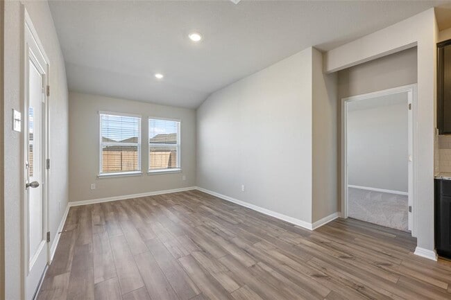 Building Photo - 112 Short Toed Swoop