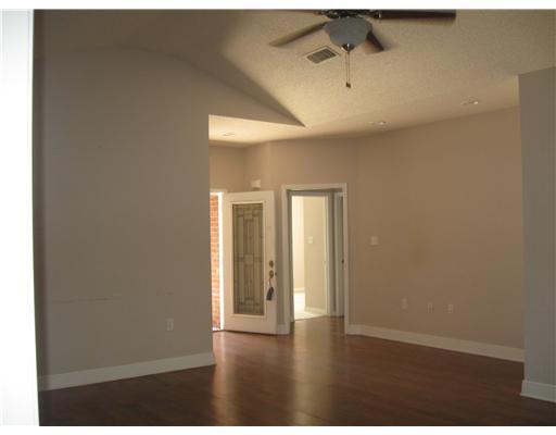 Building Photo - 98191 Kapalama Dr