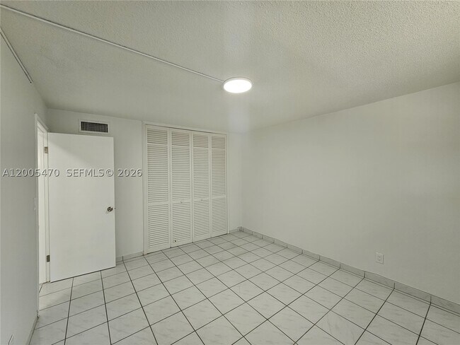 Building Photo - 1719 Wiley St
