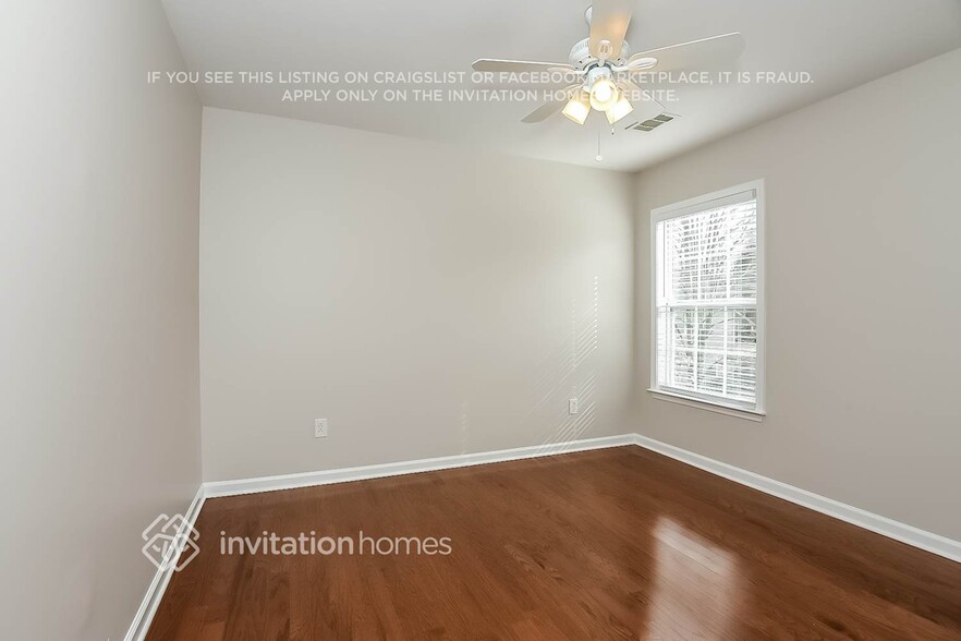 Building Photo - 3650 Elmendorf Cove NW