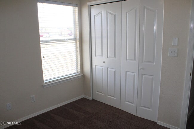 Building Photo - 12101 Picasso Dr