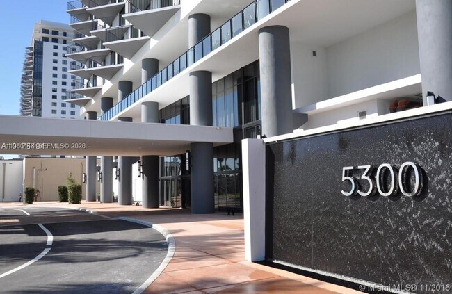 Building Photo - 5300 Paseo Blvd