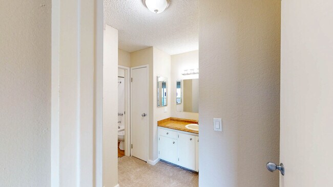 Building Photo - 481 Ignacio Blvd