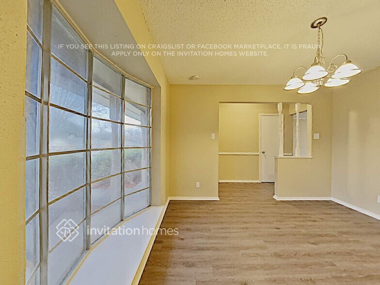 Building Photo - 150 Valleyglen Dr