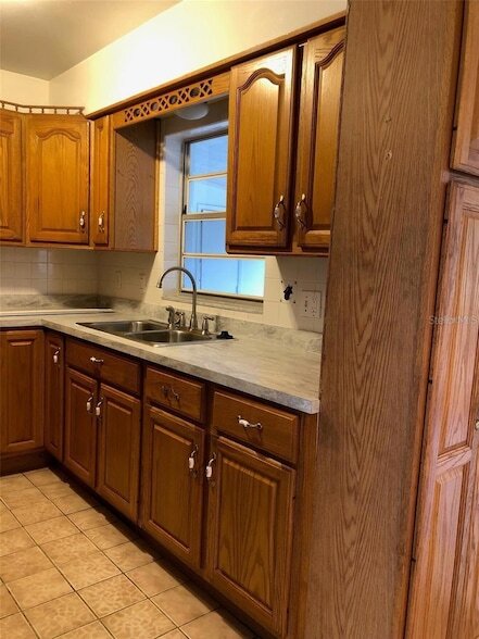 Building Photo - 121 Borada Rd