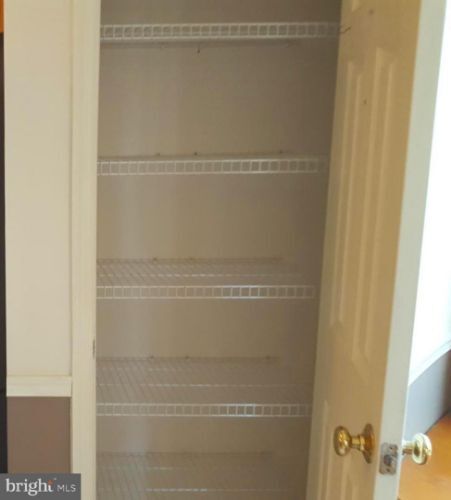 Building Photo - 43155 Huntsman Square