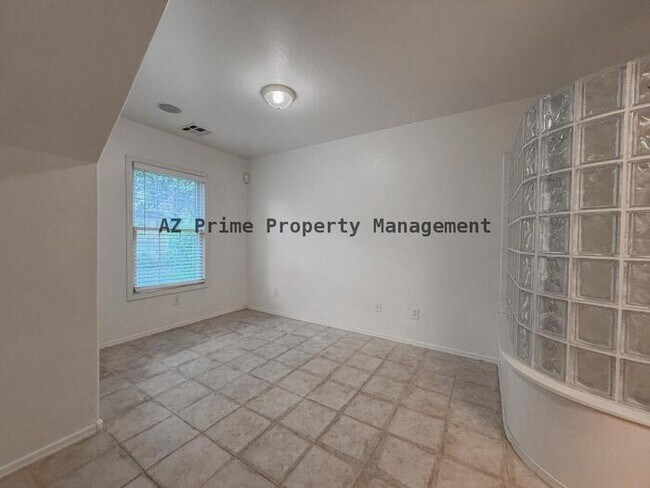 Building Photo - 5719 S 21st Terrace