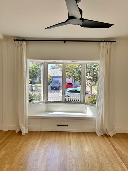 Building Photo - 4565 Estrella Ave