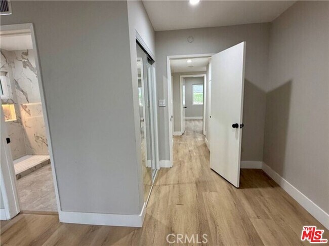 Building Photo - 8561 Marklein Ave