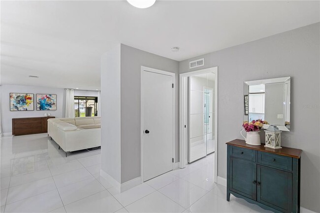 Building Photo - 10303 Lollipop Ln