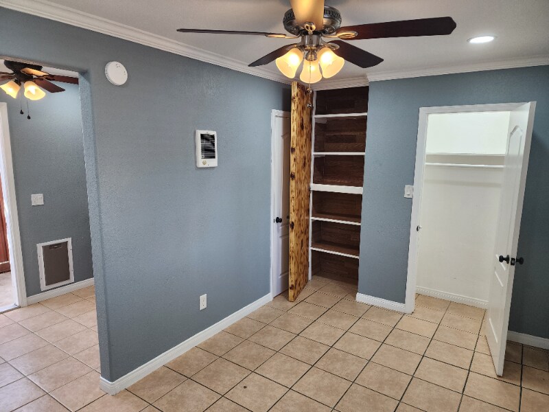 Building Photo - 717 S Pine St