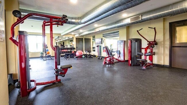 Building Photo - 12831 Daylight Dr