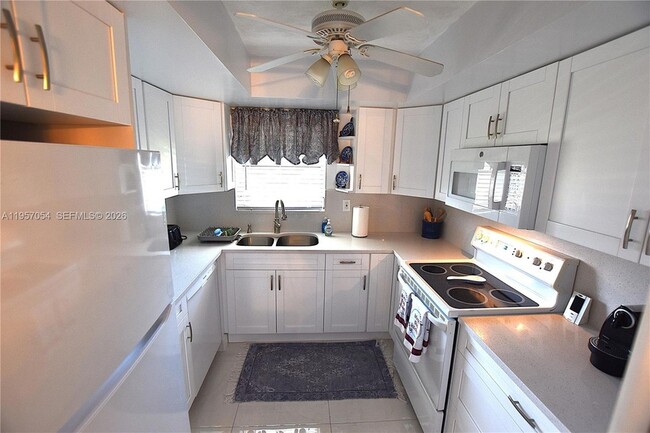 Building Photo - 2750 Emory Dr W