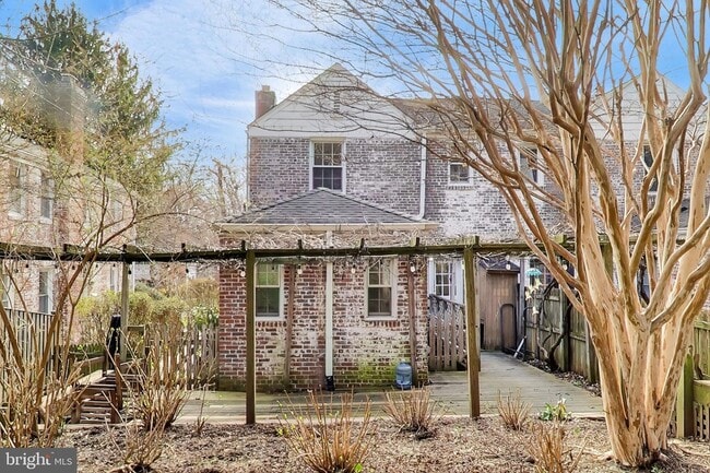 Building Photo - 5138 Nebraska Ave NW