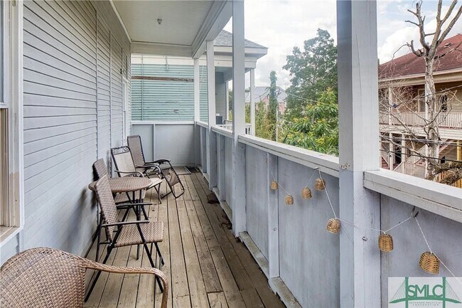 Building Photo - 3 BED | 1 BATH | BACK PORCH | DOWNTOWN
