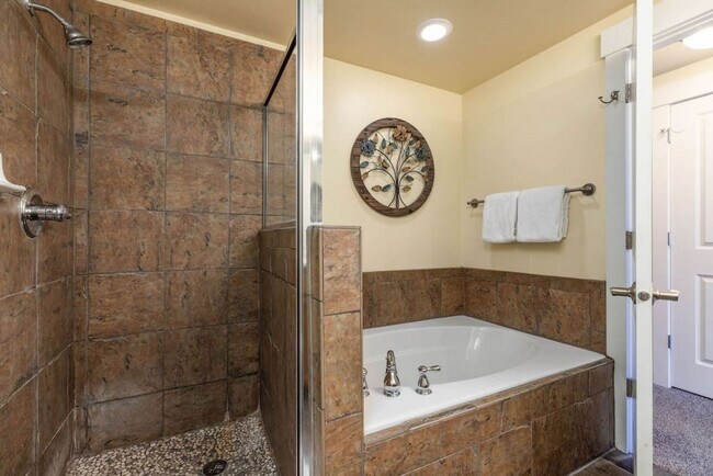 Building Photo - 5518 Lillehammer Ln
