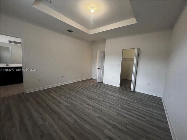 Building Photo - 11989 SW 150th Pl