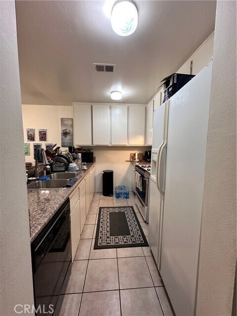 Building Photo - 424 Orange Blossom