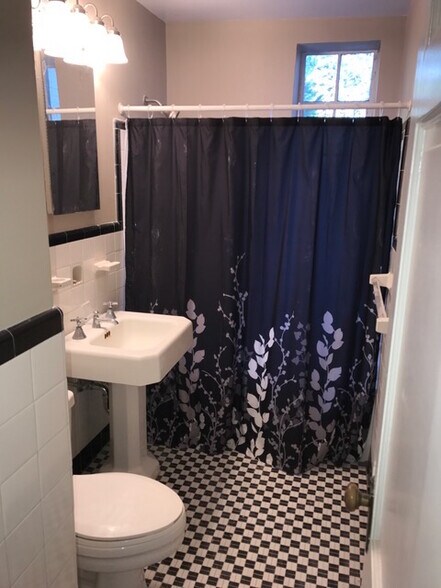 Building Photo - 1700 N Elm St