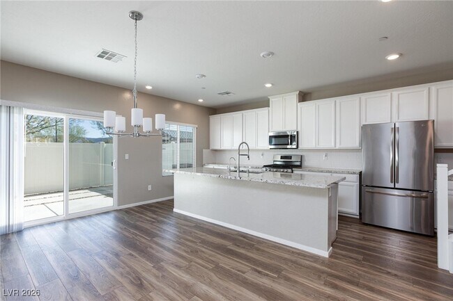 Building Photo - 544 Mossy Cup St