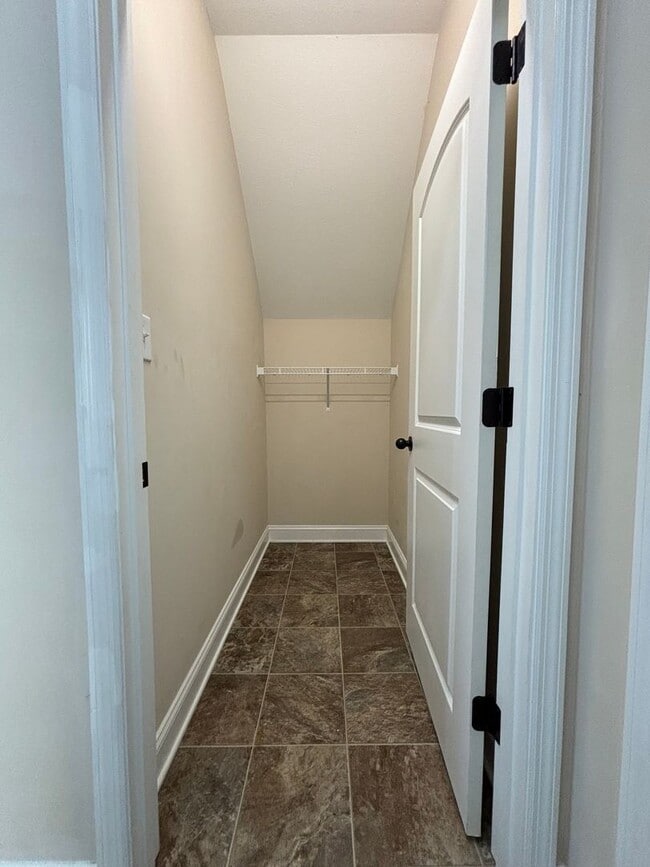 Building Photo - Sensational on Sundown