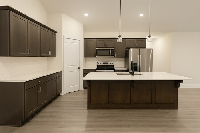 Building Photo - 1632/34 Hickory Creek