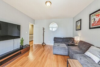 Building Photo - 766 Natoma St