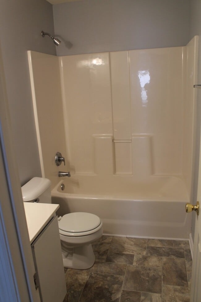 Building Photo - Affordable Duplex Off Of Piney Green