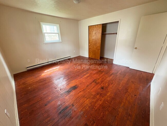 Building Photo - 1114 Allen Dr