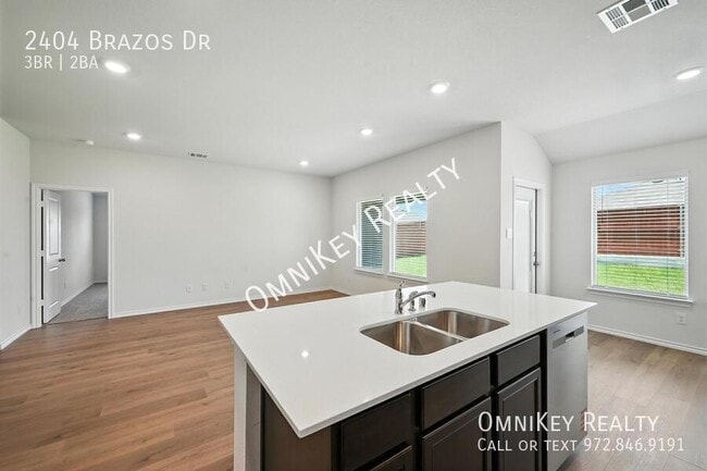 Building Photo - 2404 Brazos Dr