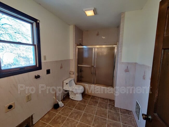 Building Photo - 107 Tremont St