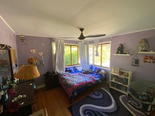 Building Photo - Kekaha 4 bed2 bath on 3/4 acre