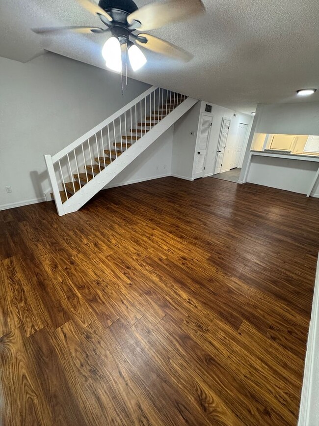 Building Photo - 1723 NE 2nd St