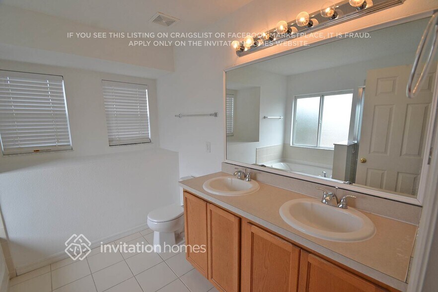 Building Photo - 13630 Podocarpus Ln