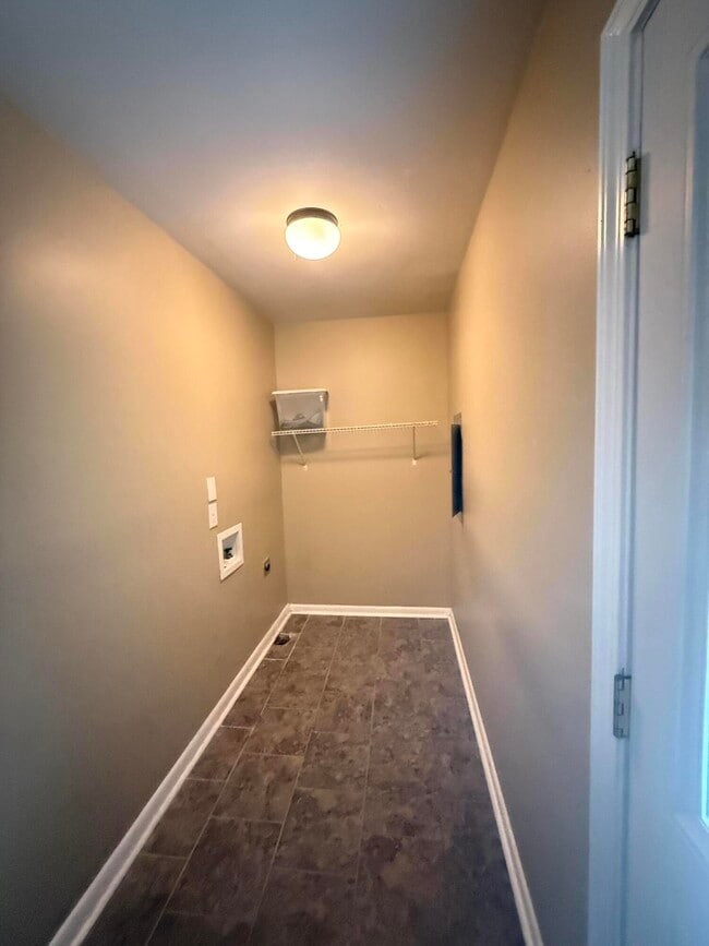 Building Photo - 2017 St Teresa Dr