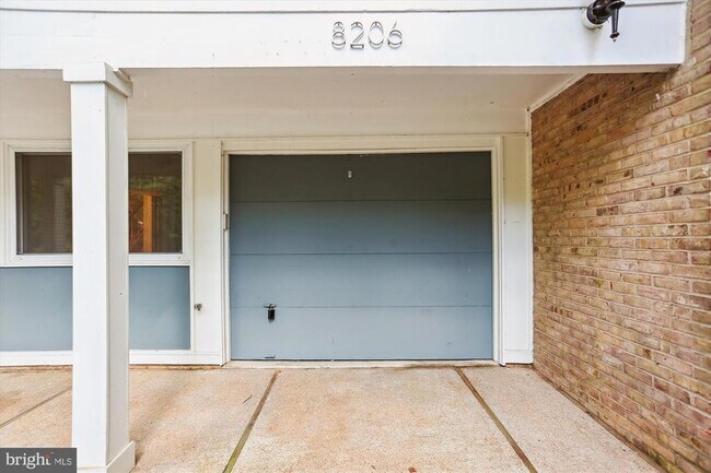 Building Photo - 8206 Stone Trail Dr