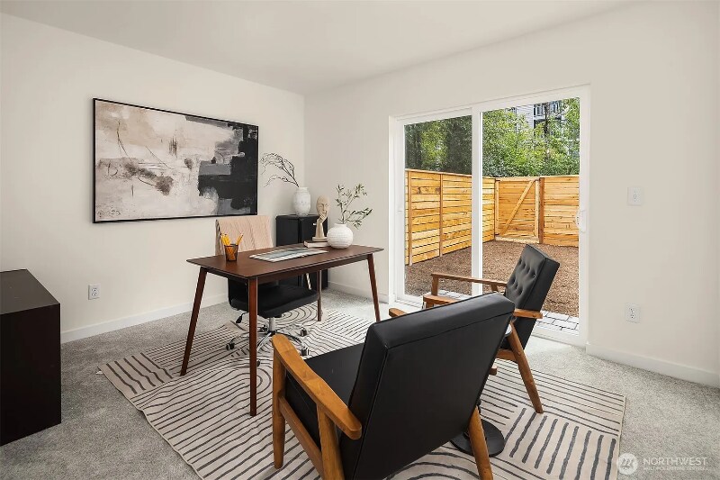 Building Photo - 1520 Hollow Dale Pl