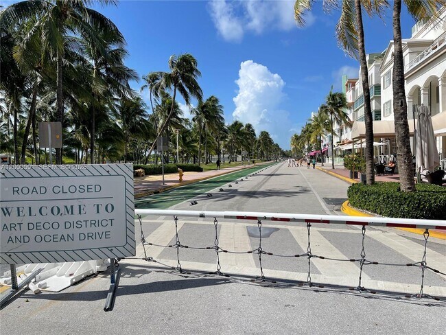 Building Photo - 1460 Ocean Dr