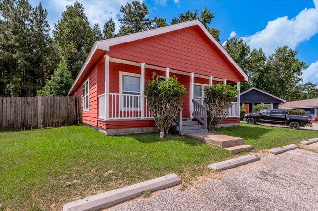 Building Photo - 144 Varsity Dr