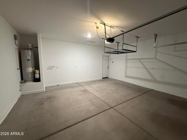 Building Photo - 1723 W Sombra Ave