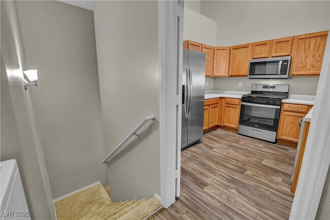 Building Photo - 2052 Jade Creek St