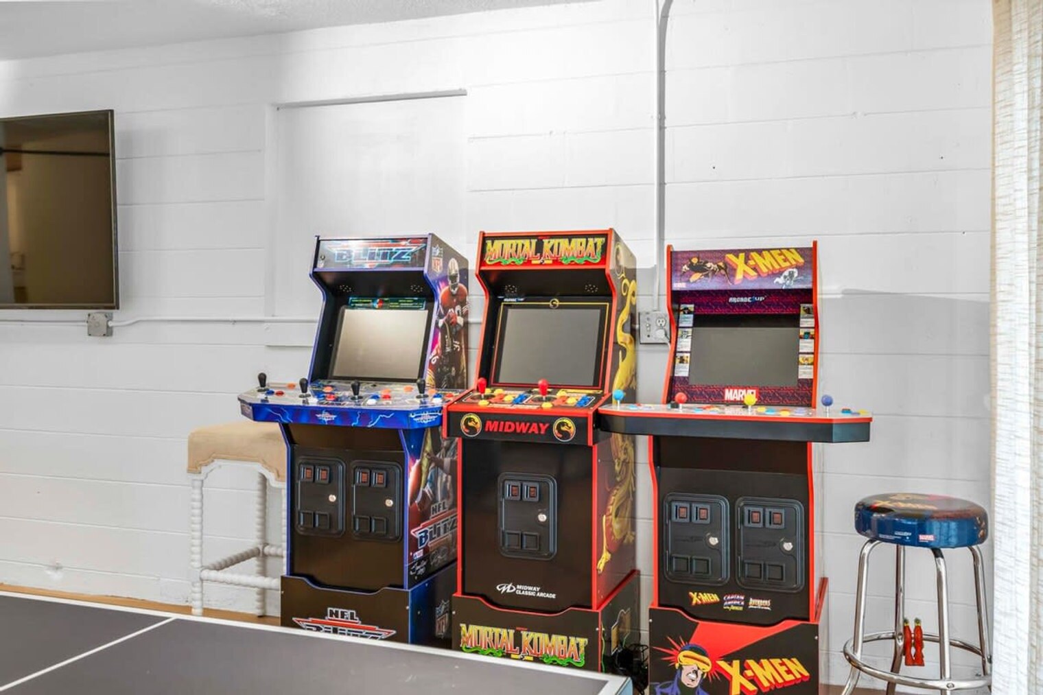 Building Photo - 936 Santa Cruz Rd