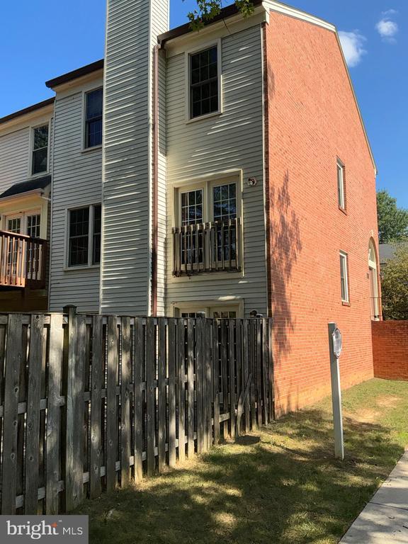 Building Photo - 1311 Templeton Pl