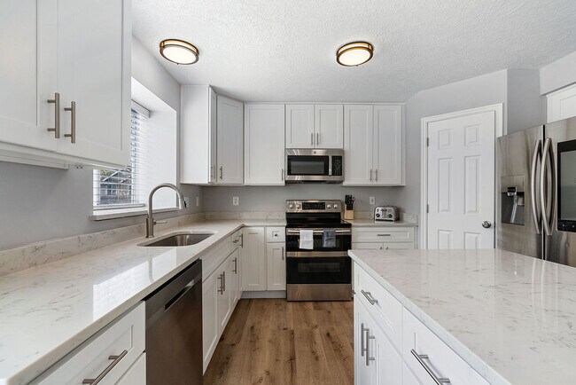 Building Photo - 1162 Cave Hollow Ln