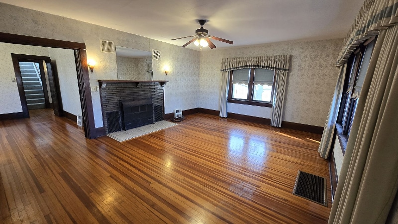 Building Photo - 2327 N 1500 Rd