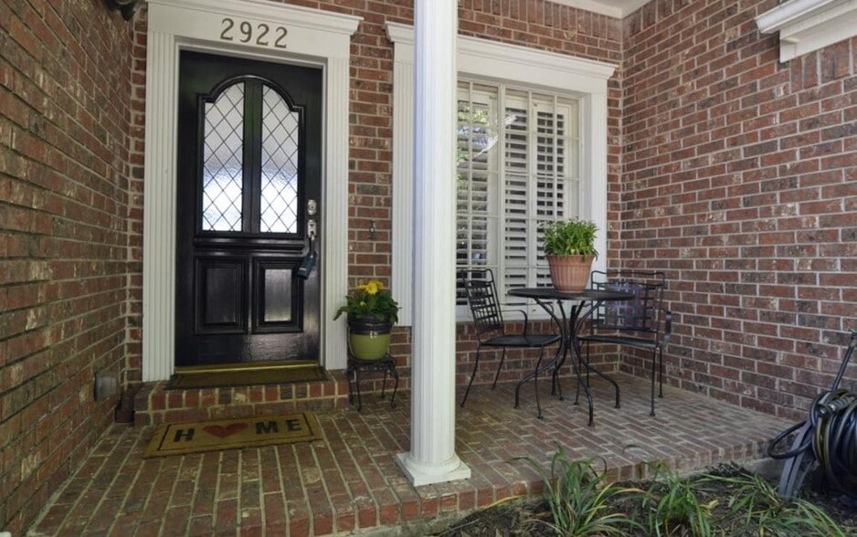 Building Photo - 2922 Double Lake Dr