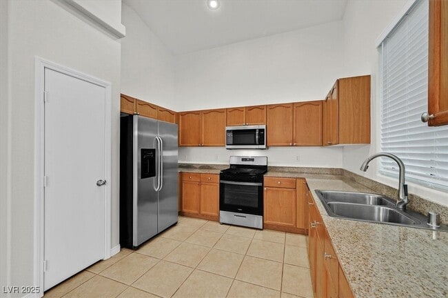 Building Photo - 767 Wigan Pier Dr